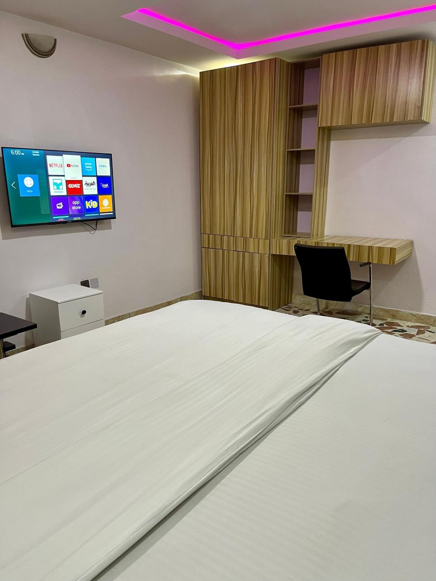 Weena Hotel & Resort Lagos Exterior photo